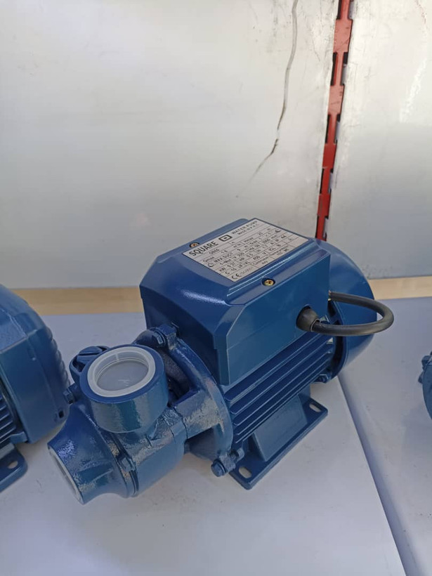 پمپ آب نیم اسب محیطی اسکواردی مدل QB60 تمام مس